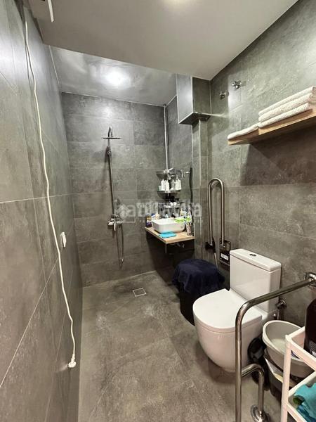 Foto 818b7390-0de9-436b-a3f3-14fb9199212b. Casa bifamiliare in Avenida Juan Diego Bormujos