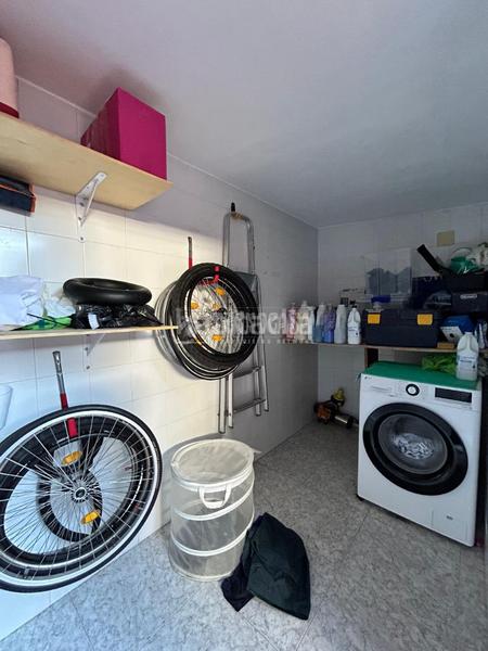 Foto ff0ff97c-c6d7-4ad8-b0bc-34fbf94df556. Casa bifamiliare in Avenida Juan Diego Bormujos