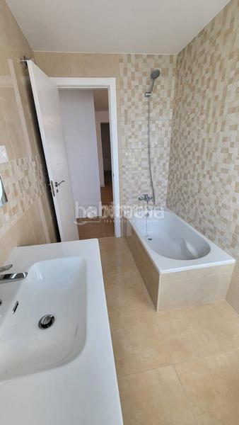 Foto 964d349b-e8cd-4b7c-b8ac-81f0c23e4233. Casa bifamiliare in Las Almenas Tomares