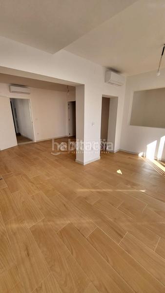 Foto b74ce932-2e6c-4112-b972-3dafdd3997b7. Casa bifamiliare in Las Almenas Tomares