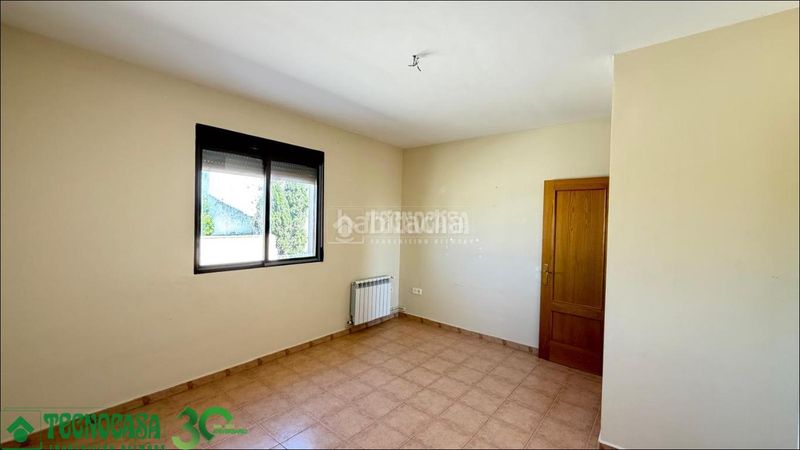 Foto 41b843ba-5307-476f-b3fd-5d2a547b1543. Casa aparellada a Miguel Esteban