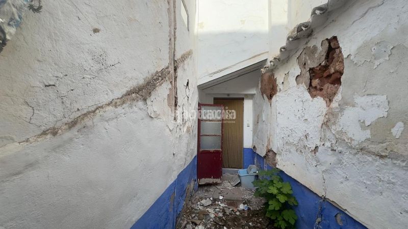 Foto fc79f2d8-3ec1-4cac-acad-0dc5155e8e4d. Casa pareada casa en venta en Alcázar de San Juan