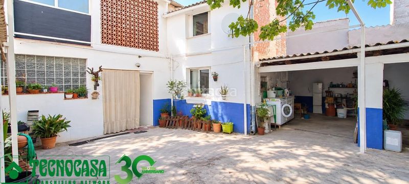 Foto 5b45ea6f-7441-40ca-b71f-66b7181053ce. Casa aparellada a Quero