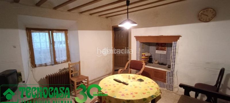 Foto a351c5bf-837d-4bb7-bb2f-5b94306fb691. Casa aparellada a Quero