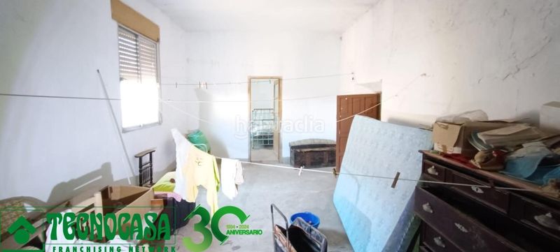 Foto b7ec1bcb-a7c0-480a-87ff-598504de9b3c. Casa aparellada a Quero