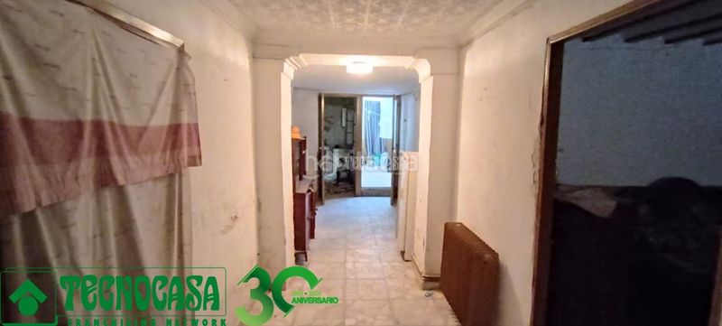 Foto c8859fc8-a76d-4cd5-9ef5-9c2e8776f461. Casa aparellada a Quero