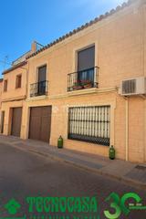 Casa aparellada  Av cervera. Casa en venta en alcázar de san juan