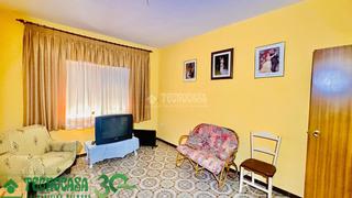 Casa bifamiliare  Calle rosa. Casa en venta en herencia