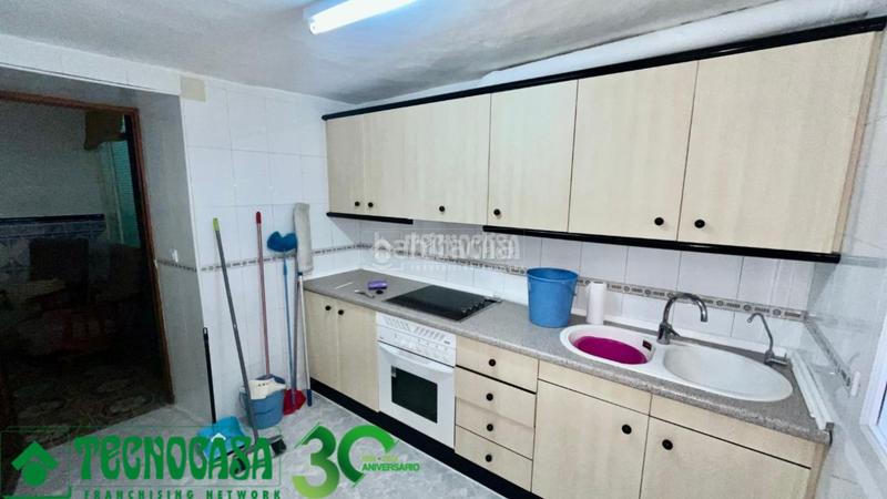 Foto 96c25b44-e20b-40d3-9b10-c201f34a9213. Casa aparellada a Herencia