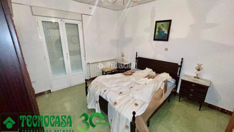 Foto 9c86af7d-3858-4223-839c-f0f5a4f24051. Casa aparellada a Herencia