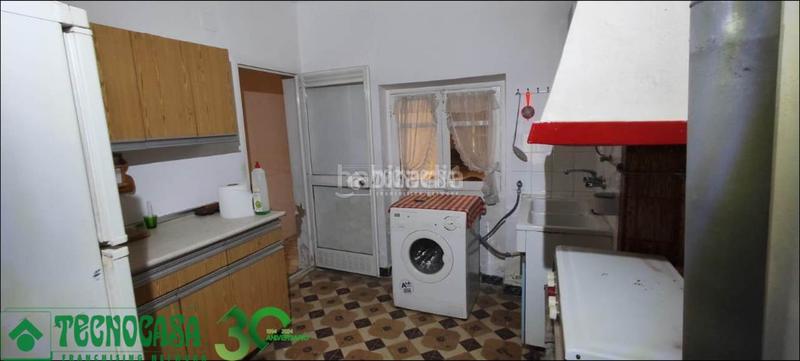 Foto 2002639b-4197-478e-a7ee-7f19f6bd66f9. Casa aparellada a Herencia