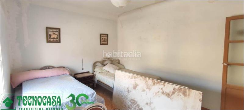 Foto 617601c6-59c3-4d2e-a39a-aeed7f11a9c8. Casa aparellada a Herencia