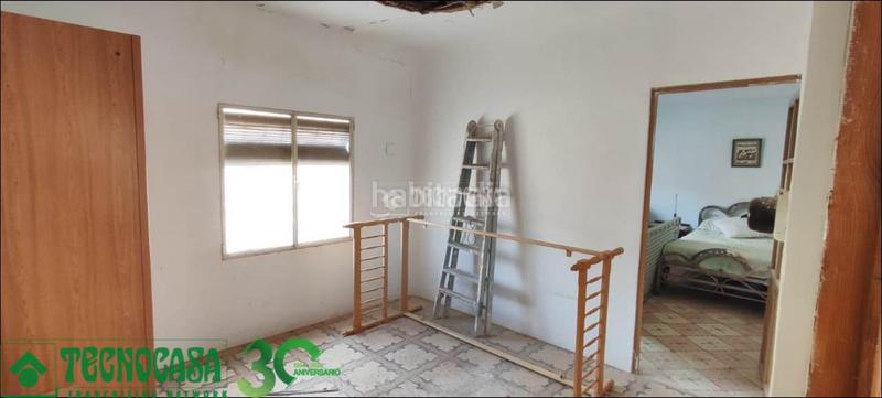 Foto 9631f42b-ff4d-44b9-8c51-1c58452f8ed9. Casa aparellada a Herencia