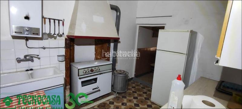 Foto a89961e9-08cf-47e0-8f2d-009ffd343e29. Casa aparellada a Herencia