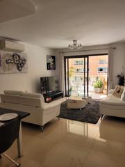 Piso en Calle martínez catena 9. Impresionante piso reformado con vistas al puerto de fuengirola
