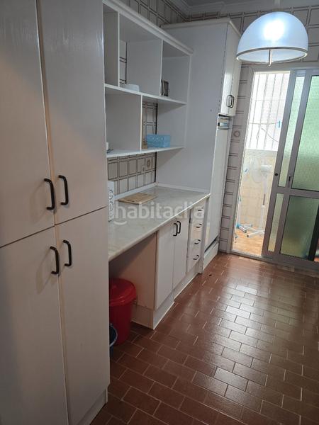 Foto fceecd37-bfa3-4af7-b617-e21b394c100c. Piso en calle oliva 2 amplio piso en los boliches en Fuengirola