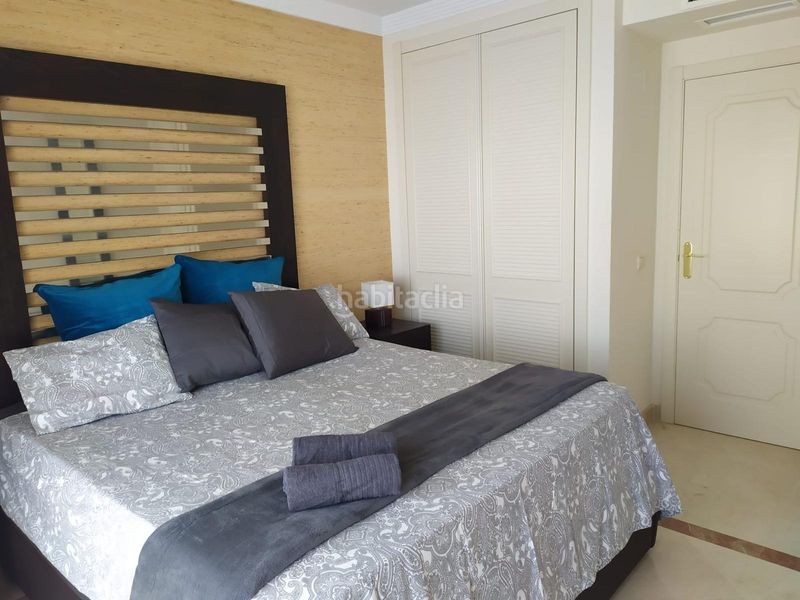 Foto 367e9a0d-eb3d-406a-be61-623d0d730f87. Casa aparellada amb xemeneia calefacció aparcament piscina a Mijas