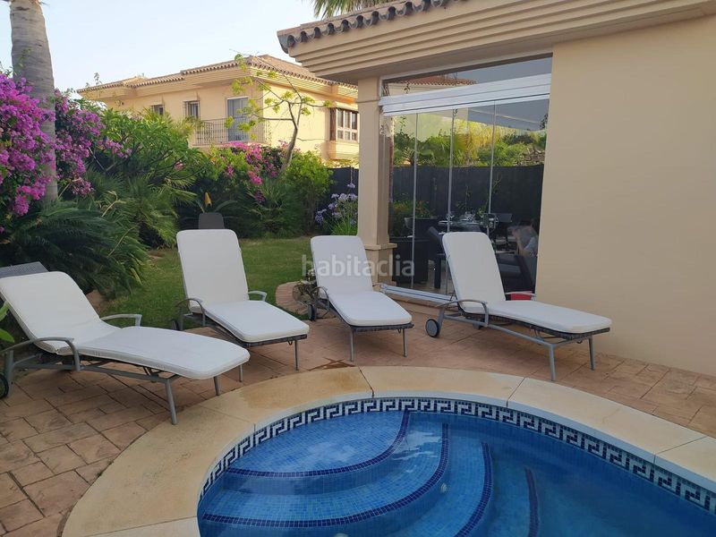 Foto 9da5fc47-17e1-4eff-aee2-8605e16a675d. Casa aparellada amb xemeneia calefacció aparcament piscina a Mijas