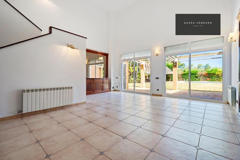 Foto fb85fe1b-bf9c-4c9d-bbbd-f4e523d3058d. Chalet con riscaldamento parcheggio piscina in Población de Arroyo