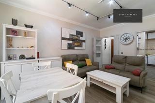 Appartement  Abat escarr. Piso de 3 dormitorios y terracita en frente de el corte ingls d