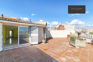 Dúplex  Sant jordi. Ático dúplex esquinero con terraza de 30 m2 en escoles, terrassa