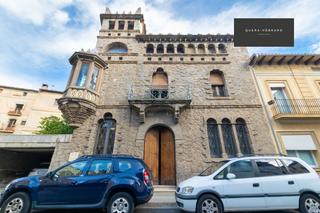 Casa  Progrés. Casa modernista con mucha historia en ripoll