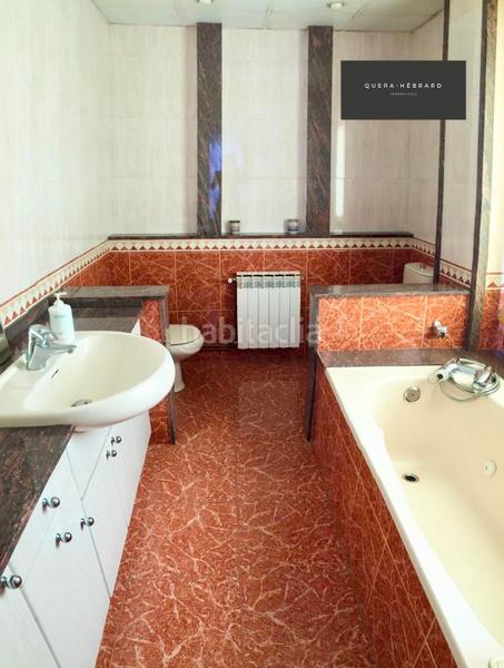 Foto 7a0473e4-e4ab-4067-a4a5-d938ebcfb50f. Casa adossada amb calefacció aparcament piscina a Terrassa