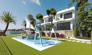 Casa adossada a Golf Bahía. Adosado en sierra cortina