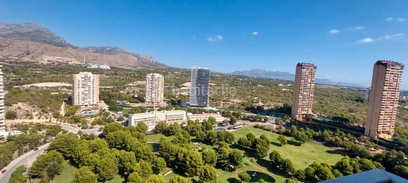 Foto 247b471a-409c-47b0-b8c7-7cea73ff057f. Apartament amb aparcament piscina a Via Parque Benidorm