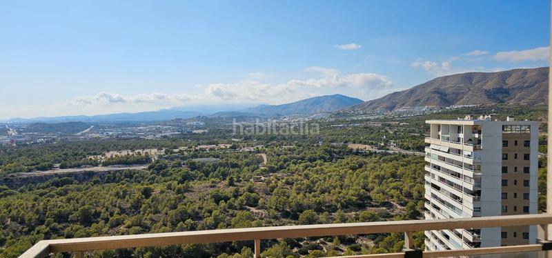 Foto d96817cb-e617-4efe-afe4-fbe2678c77d7. Apartament amb aparcament piscina a Via Parque Benidorm