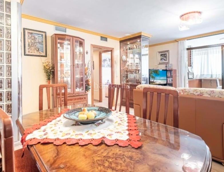 Foto 9545f9dc-e5a5-4755-99c9-6e8604b20d9e. Appartamento con parcheggio piscina in Playa Poniente Benidorm