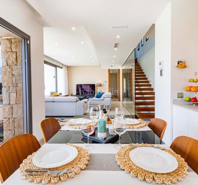 Foto 30ea61bb-7ebe-486b-a2ae-b5d2e0f70b0d. Chalet con parcheggio piscina in Golf Bahía Finestrat