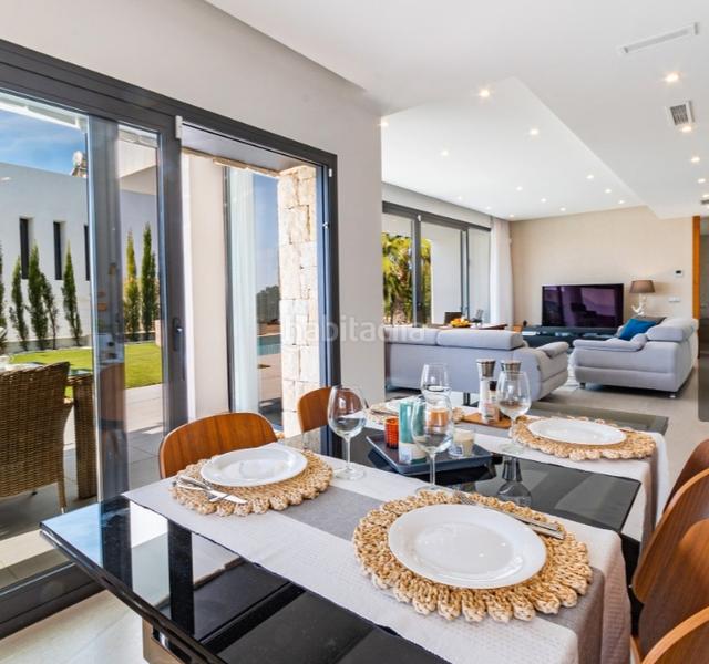 Foto 8f26fbac-d408-46c4-bed8-d428cccf2e2b. Chalet con parcheggio piscina in Golf Bahía Finestrat