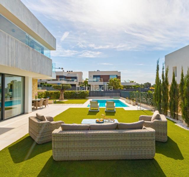 Foto da5073af-0c5c-4a4d-bd91-3d2e303f1a1d. Chalet con parcheggio piscina in Golf Bahía Finestrat