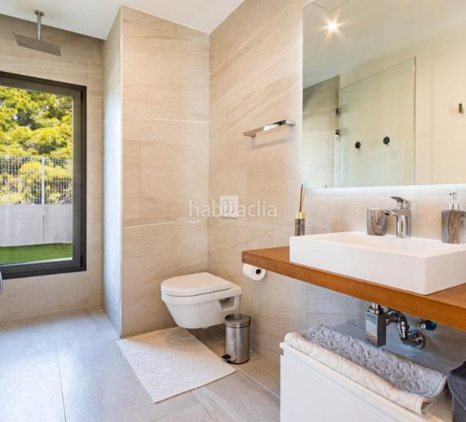 Foto e17bdb9f-9b99-4517-9328-fc46d92e58e1. Chalet con parcheggio piscina in Golf Bahía Finestrat