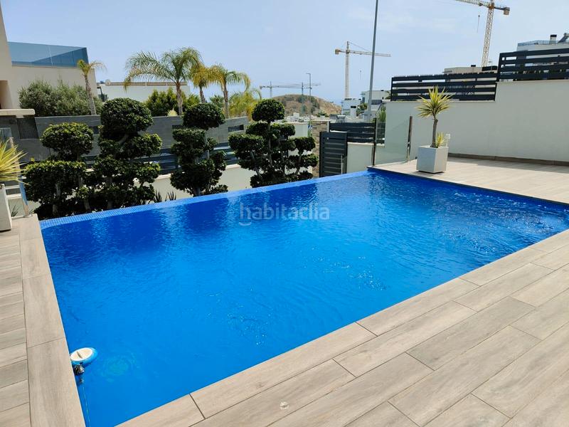 Foto 17980eff-be27-4d4f-a622-f23966fd2bf0. Chalet with parking pool in balcón de Finestrat-terra marina Finestrat