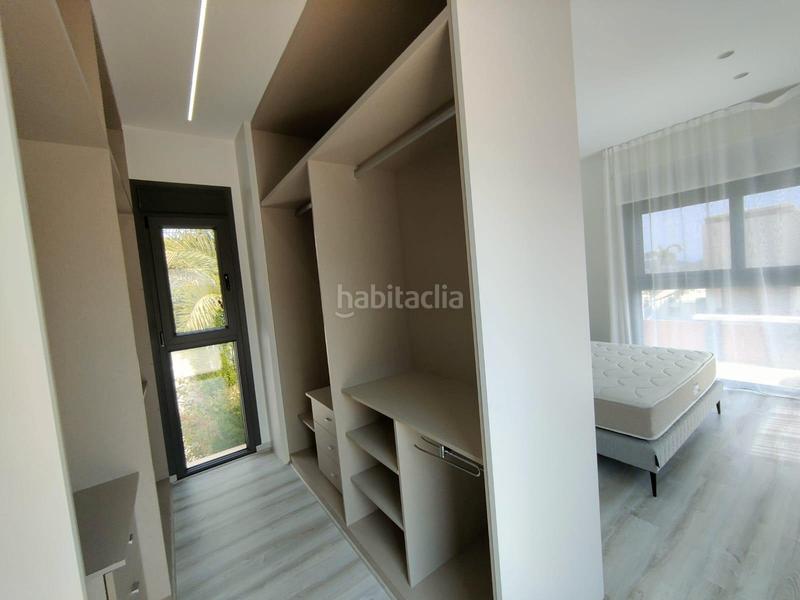 Foto 363eda24-82a6-4de2-bf06-89c879ac4f8a. Chalet with parking pool in balcón de Finestrat-terra marina Finestrat