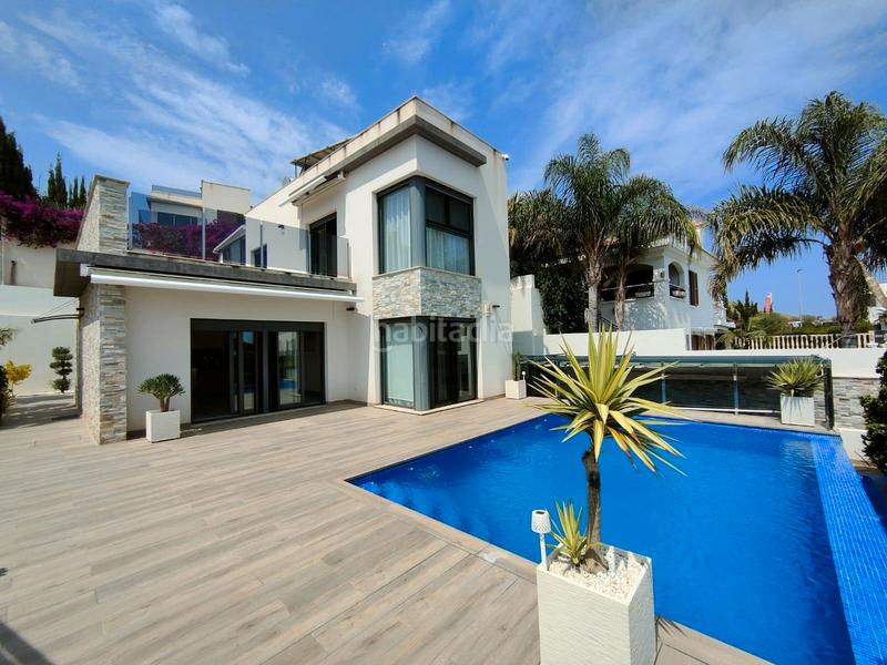 Foto 504d67a2-6214-4f70-9686-6d365b831033. Chalet with parking pool in balcón de Finestrat-terra marina Finestrat