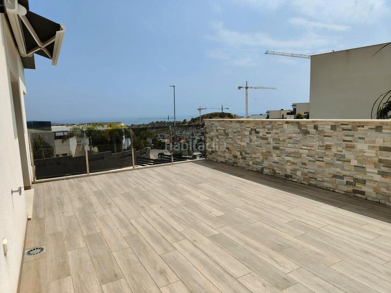 Foto 59f272f3-eace-4787-84cd-2c5e537f3835. Chalet with parking pool in balcón de Finestrat-terra marina Finestrat