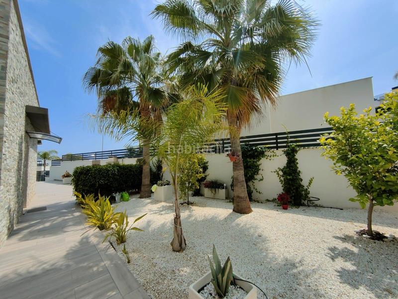 Foto 97e9649b-c194-4485-bb95-7c527dab7f5d. Chalet with parking pool in balcón de Finestrat-terra marina Finestrat