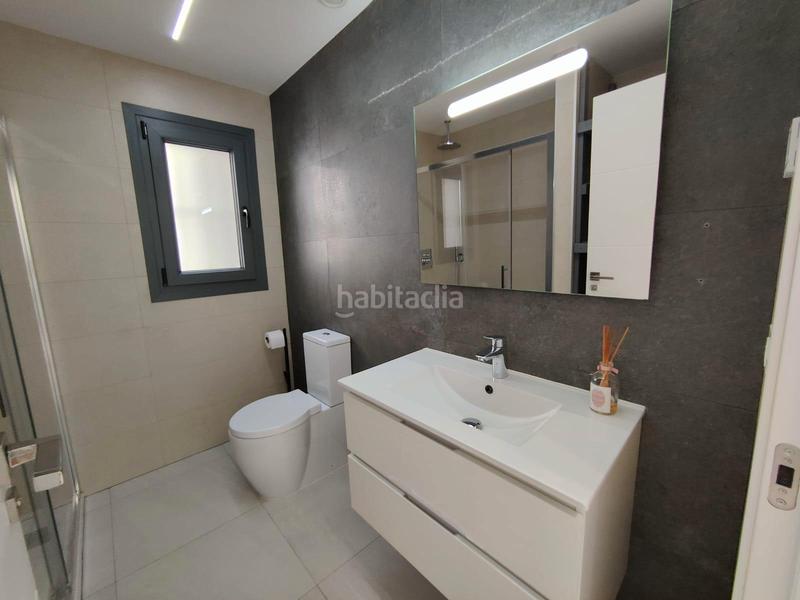 Foto a828aa5c-7035-4db3-9d7e-b1b41278a33b. Chalet with parking pool in balcón de Finestrat-terra marina Finestrat