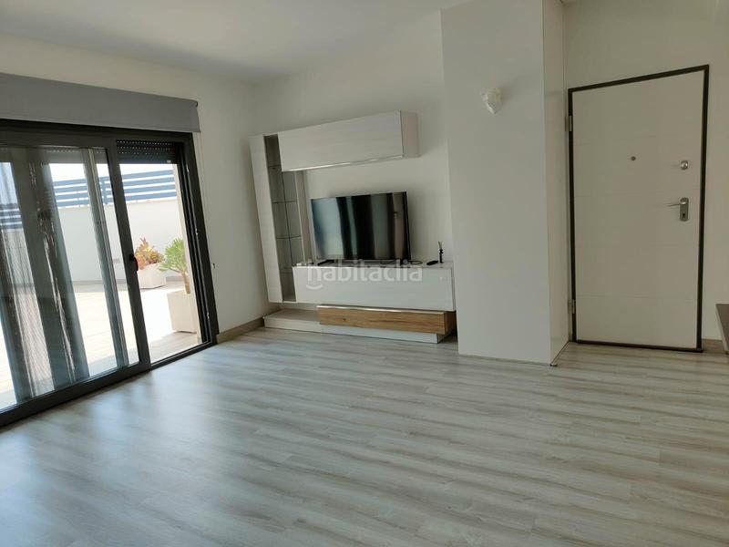 Foto d19abbf3-ef57-4892-abc5-e0ac69b9704e. Chalet with parking pool in balcón de Finestrat-terra marina Finestrat