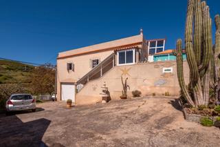 Casa  Calle galas. Descubre tu refugio familiar: encantadora casa a 7 minutos de cr
