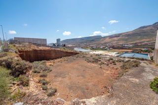 Solar industrial a Camino laguete 128. Terreno estratégico de 2000 m² en creciente polígono industrial