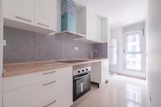 Piso  Calle malvasa. Moderno piso de obra nueva en 7 palmas: espacio familiar con ent
