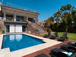 Chalet  Calle vicente blasco ibáñez. Vive el lujo: exclusiva villa con vistas panorámicas en sonnenla