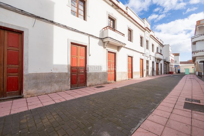 Foto ce2857fd-4bef-4642-a1fc-08e4a7f8e41d. Casa amb aparcament a Cardones Arucas