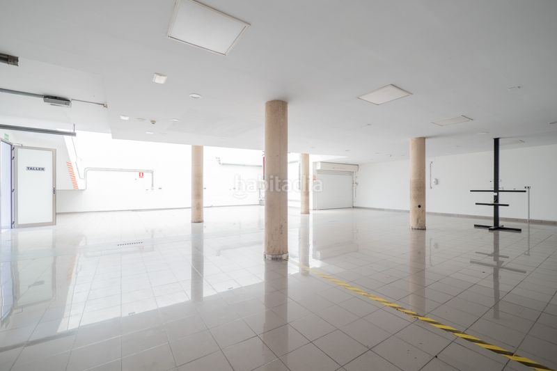 Foto e6e2ca9a-a185-4470-b14f-793346351fb0. Edificio en c. bentejuí edificio apto para la ric. en Telde