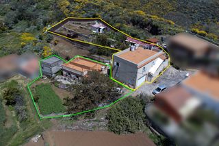 Casa  C. galas, 64 64. Único en san mateo! dos hogares independientes con vistas y espa