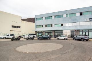 Oficina a Calle sao paulo 2. Estupenda oficina en venta en el polígono industrial de el sebad